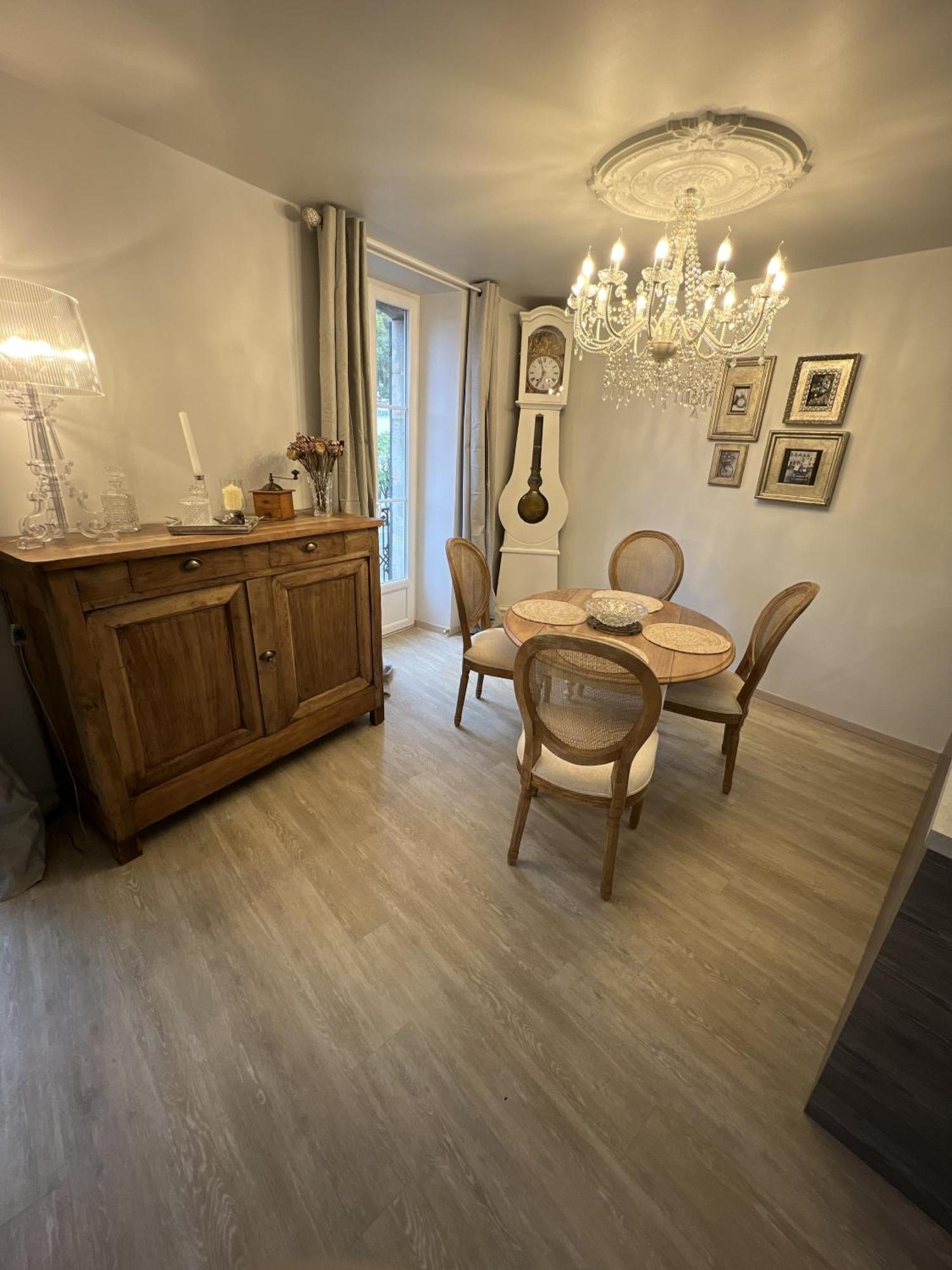 Babolene Shabby Suite Villefranche-de-Rouergue Rum bild