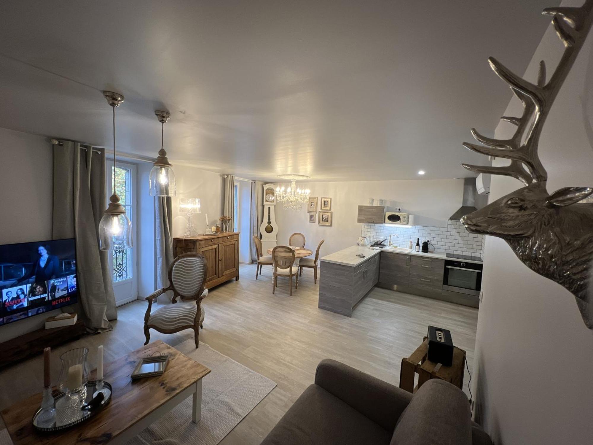 Babolene Shabby Suite Villefranche-de-Rouergue Rum bild
